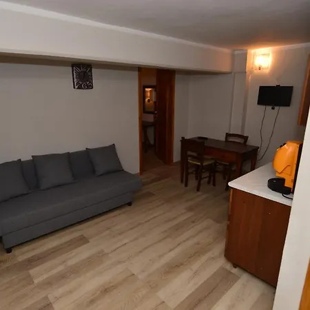 Le More Country house